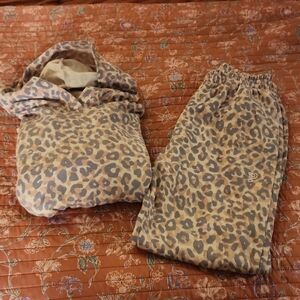Victoria SECRET Pink Leopard Print Hoodie and Joggers Set